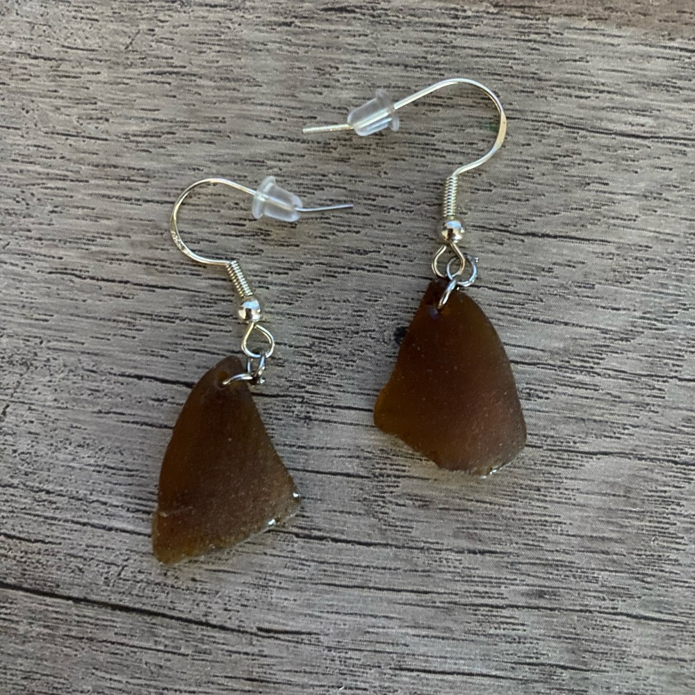 Handcrafted Jersey Shore Seaglass Earrings (silver)